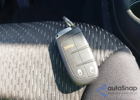 2014 Dodge Journey Sxt z USA, uszkodzony, nr VIN 3C4PDDBG0ET128057